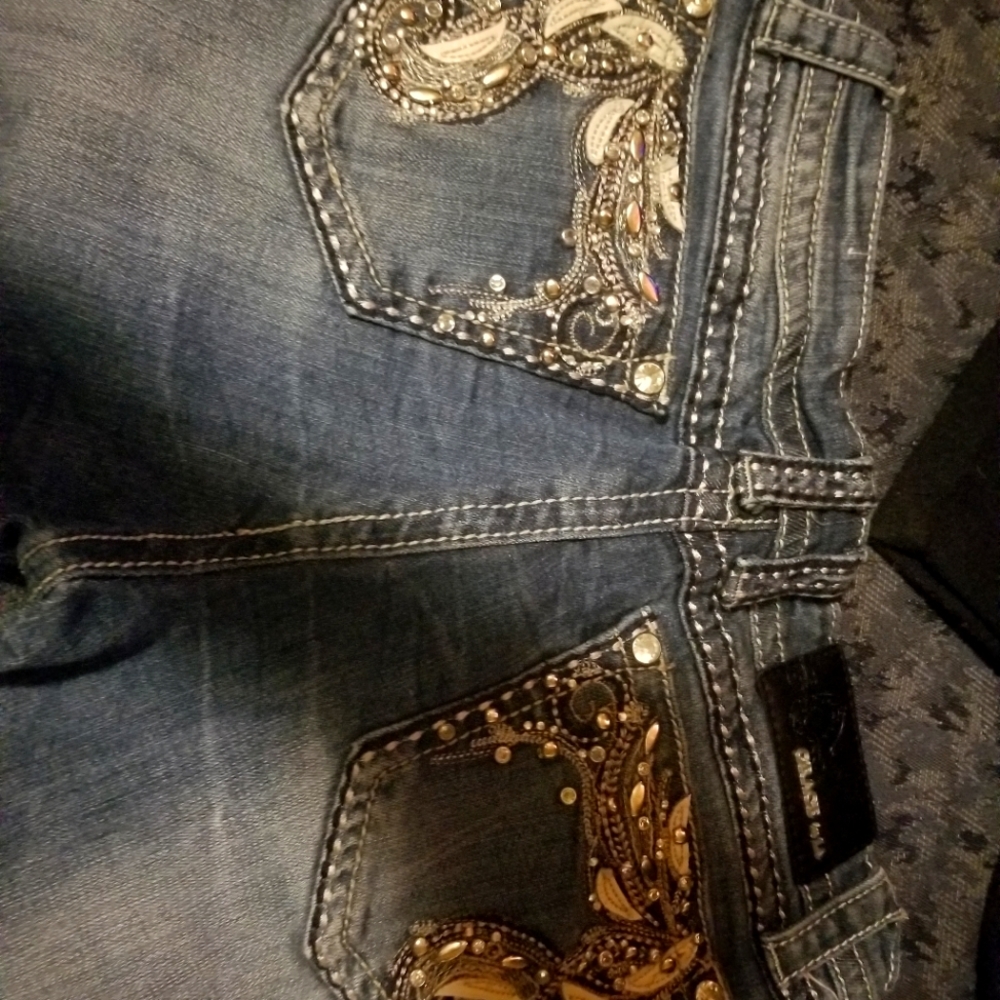 Jean's. Me Jean's size 28